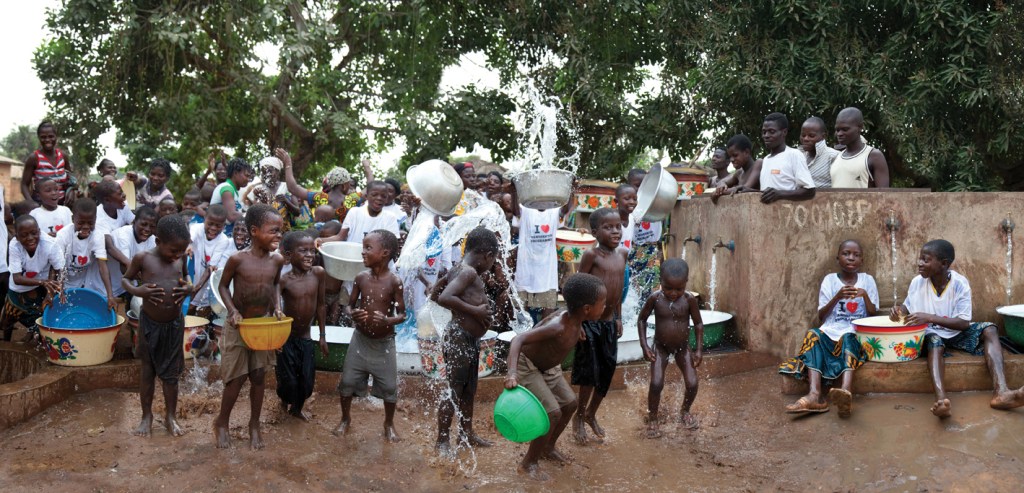 20120123-col001-1418x683